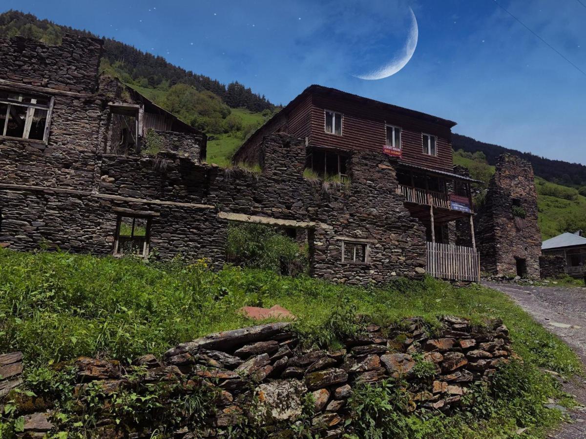 메스티아 Raul Lushnu Darbaz B&B 외부 사진
