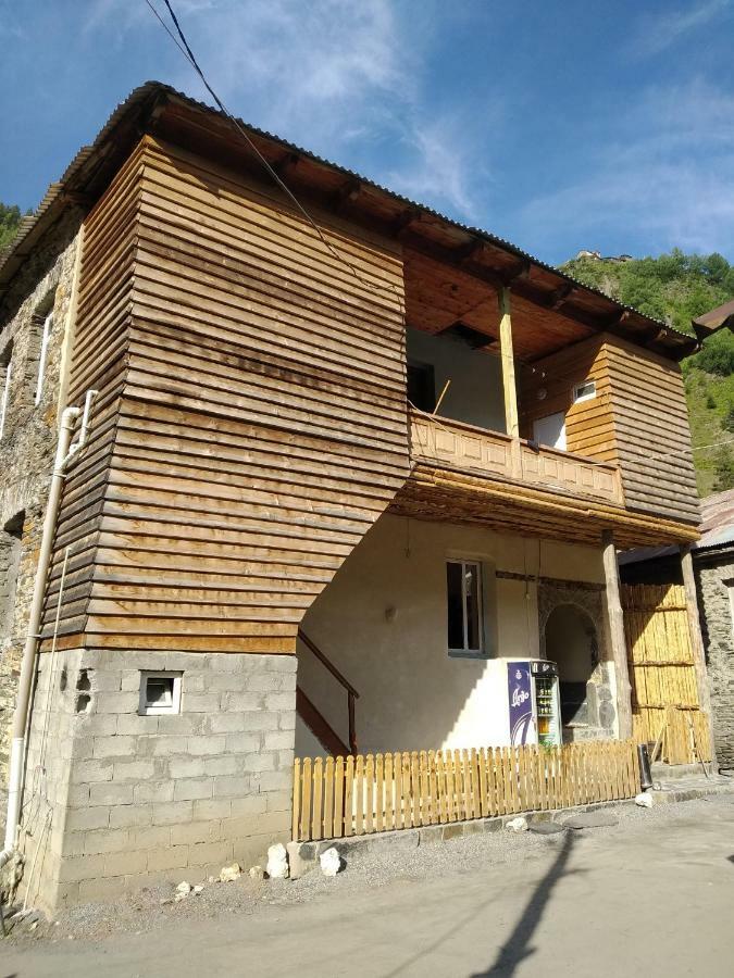 메스티아 Raul Lushnu Darbaz B&B 외부 사진