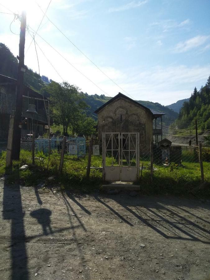 메스티아 Raul Lushnu Darbaz B&B 외부 사진